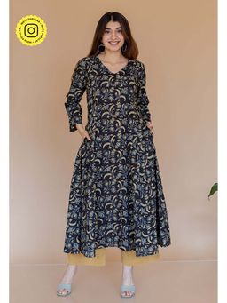 The Indian Ethnic Co. - Shruti Navy Blue Ajrakh Cotton Kali Kurta