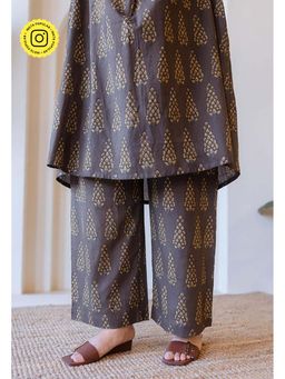 The Indian Ethnic Co. - Yashi Brown Ajrakh Cotton Straight Pant