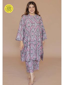 The Indian Ethnic Co. - Ayaat Grey Handloom Ikkat Cotton Straight Kurta