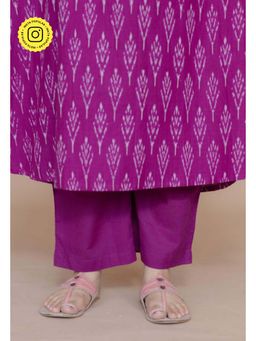 The Indian Ethnic Co. - Yashi Purple Solid Cotton Flex Straight Pant