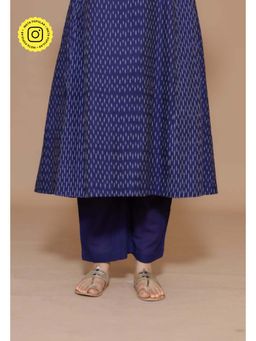 The Indian Ethnic Co. - Yashi Blue Solid Cotton Flex Straight Pant