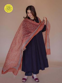 The Indian Ethnic Co. - Red Jaal Bagru Kota Doria Cotton Dupatta