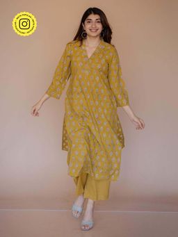 The Indian Ethnic Co. - Avika Yellow Bagru Cotton Straight Kurta