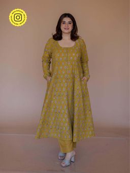 The Indian Ethnic Co. - Akrita Yellow Bagru Cotton Kali Kurta