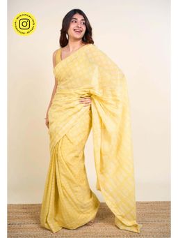 The Indian Ethnic Co. - Ramisha Yellow Batik Hand Block Print Mul Cotton Saree Without Blouse