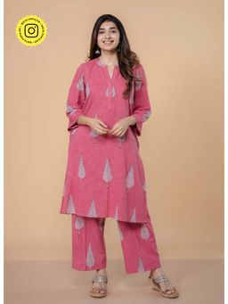 The Indian Ethnic Co. - Nysa Pink Dabu Slub Cotton Straight Kurta with Pant