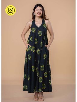 The Indian Ethnic Co. - Tashi Green Dabu Slub Cotton A Line Dress