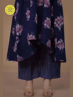 The Indian Ethnic Co. - Navy Blue Pure Cotton Stripes Palazzo