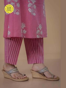 The Indian Ethnic Co. - Pink Cotton Slub Stripes Pant