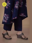 Navy Blue color option, Currently selected