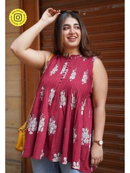 The Indian Ethnic Co. - Ryza Red Dabu Slub Cotton A Line Short Top