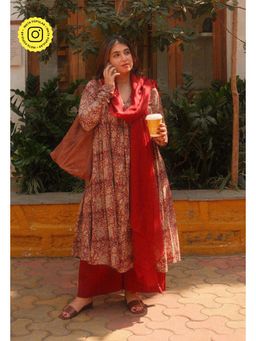The Indian Ethnic Co. - Farha Maroon Kalamkari Cotton A Line Kurta