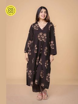 The Indian Ethnic Co. - Megha Brown Dabu Slub Cotton Straight Kurta