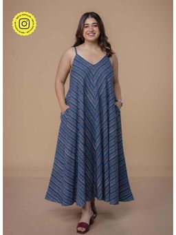 The Indian Ethnic Co. - Sonam Blue Dabu Slub Cotton A Line Maxi Dress
