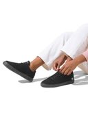 Black color option, Currently selected