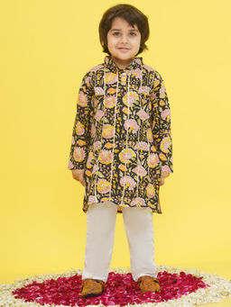 AJ Dezines - Black Full Sleeves Floral Print Cotton Kurta & Pyjama (Set of 2)