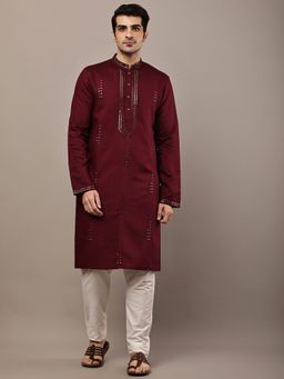 MULTI SHADES - Maroon Regular Embroidered Kurta
