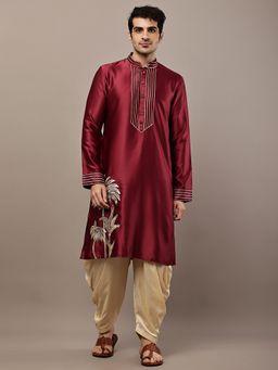 MULTI SHADES - Maroon Regular Embroidered Kurta