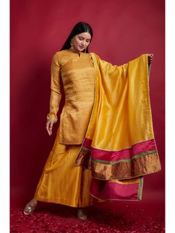 Vinusto - Yellow Chanderi Handloom Zigzag Zari Weave Kurta with Palazzo with Dupatta (Set of 3)