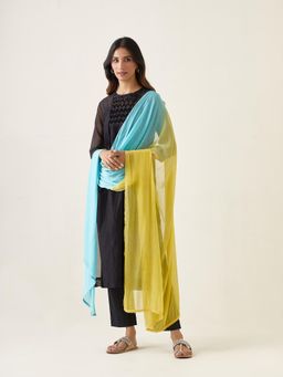 Vinusto - Black Chanderi Kurta Pant with Inner Slip and Colorblock Dupatta (Set of 4)