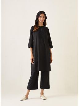 Vinusto - Black Cotton A-Line Pin Tuck Kurta with Pant (Set of 2)
