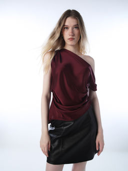 ONLY - Women's Solid Regular Fit Maroon Top