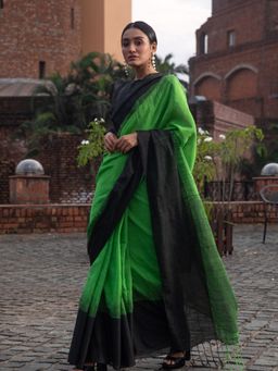 Beatitude - Green Cotton Ikkat Design Saree With Unstitched Blouse