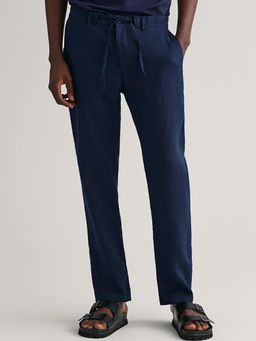 GANT - Men Blue Solid Mid-Rise Relaxed Fit Flat-Front Trouser