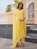 Yellow color option, Currently selected