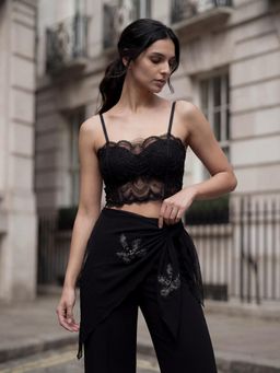 DaKauz - Embroidered Crop Top