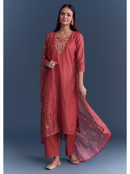 KALKI FASHION - Pink Chanderi Kurta & Pant With Dupatta With Stripe Print And Gota Work