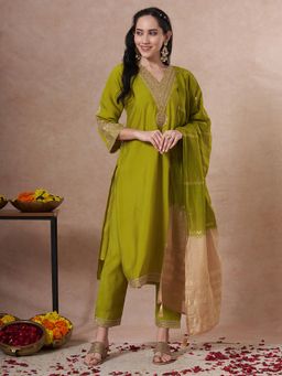 FASHOR - Green Embroidered Kurta with Pant and Dupatta