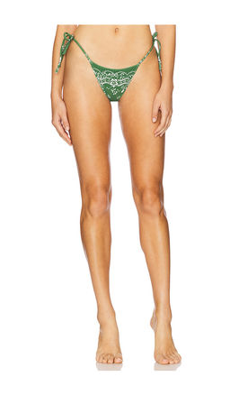 Tropic of C - Praia Bikini Bottom