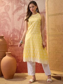 Four Steps - Yellow Embroidered Chikankari Kurta