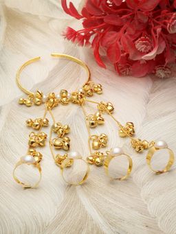 Moedbuille - Ghungroo and Pearls Studded Kashmiri Design Gold Plated Haathphool