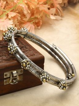 Moedbuille - Antique Tribal Design Oxidised Silver Plated Choker