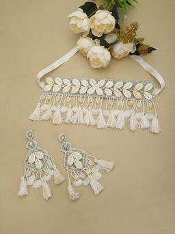 Moedbuille - Crystals and Beads Studded Handcrafted Off White Contemporary Jewellery Set