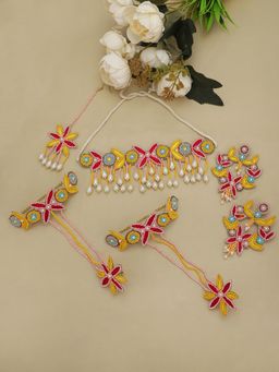 Moedbuille - Beads and Pearls Floral Design Handcrafted Jewellery Set
