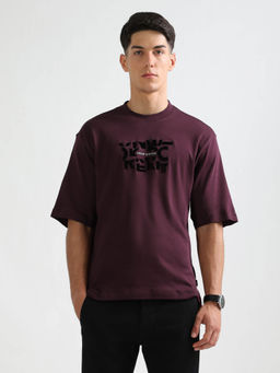 Arrow Newyork - Men Typographic Appliqued Relaxed Fit T-Shirt