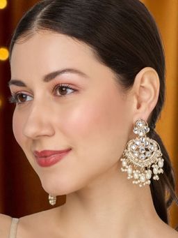 OOMPH - Women Gold Ethnic White Kundan and Pearls Drop Earrings
