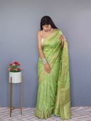 Green color option, Sold out, Currently selected