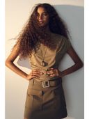 Beige color option, Currently selected