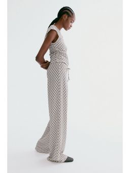 H&M - Women Beige Textured Jersey Pant