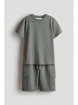 H&M - Boys Green 2-Piece T-Shirt And Shorts Set