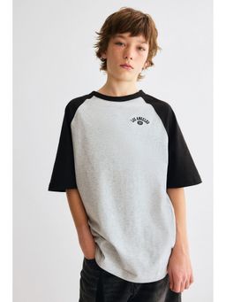 H&M - Boys Grey Raglan T-Shirt