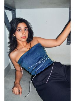 RISING AMONG - Blue Denim Sleeveless Crop Tops