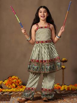 FASHION DREAM - Green Cotton Blend Printed Stripe Peplum Kurta With Pant