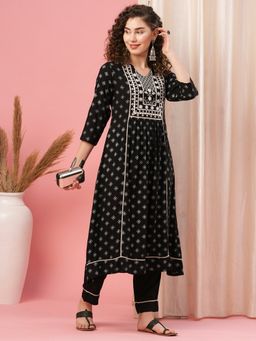 Globus - V-Neck Embroidered Yoke Panelled All-over Printed Kurta with Narrow Pants (Set of 2)