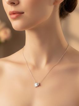 925 SILLER - The Mariposa Clover Pendant Necklace