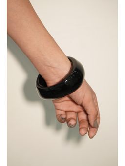 Mitali Jain - Resin Bangle Black (2.6)